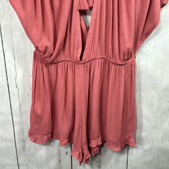 Topshop Cold Shoulder Ruffle V Neck Crinkle Light Pink Beachy Casual Romper - Picture 13 of 16
